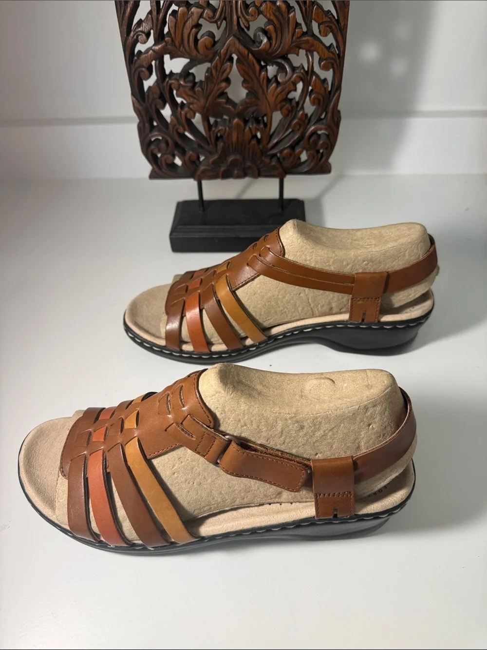 New Clark’s Women’s Size 9 Lexi Bridge Leather Fisherman Sandals - Picture 2 of 9